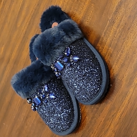 MICHAEL Michael Kors Shoes - Michael kors new blue glitter rhinestone fur slides mk slides michael kors slide